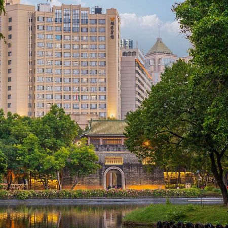 Yuexiu Hotel Guangzhou, Curio Collection By Hilton Екстер'єр фото