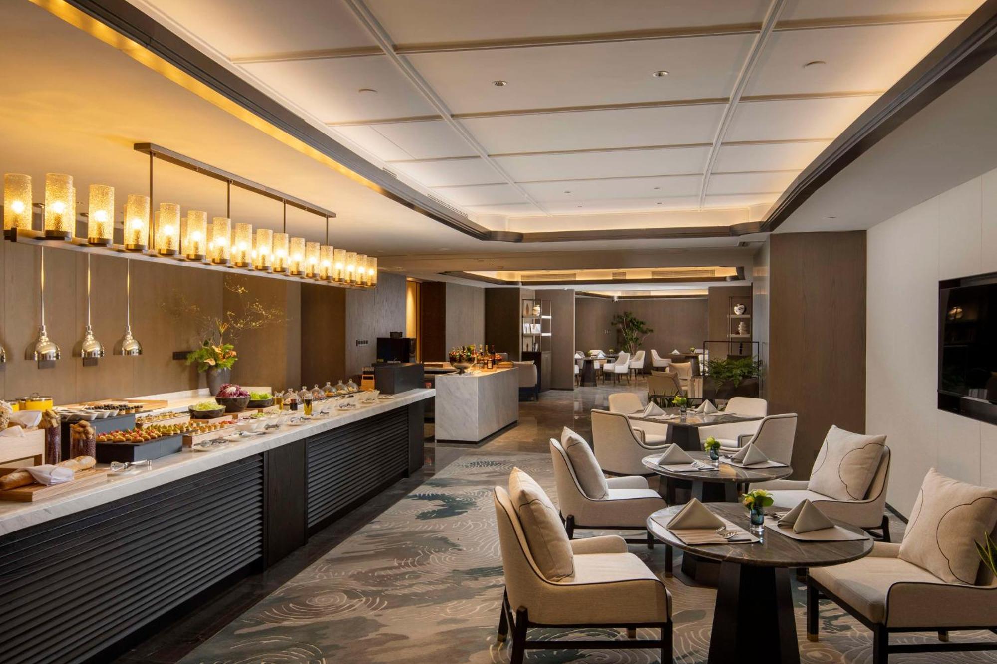 Yuexiu Hotel Guangzhou, Curio Collection By Hilton Екстер'єр фото