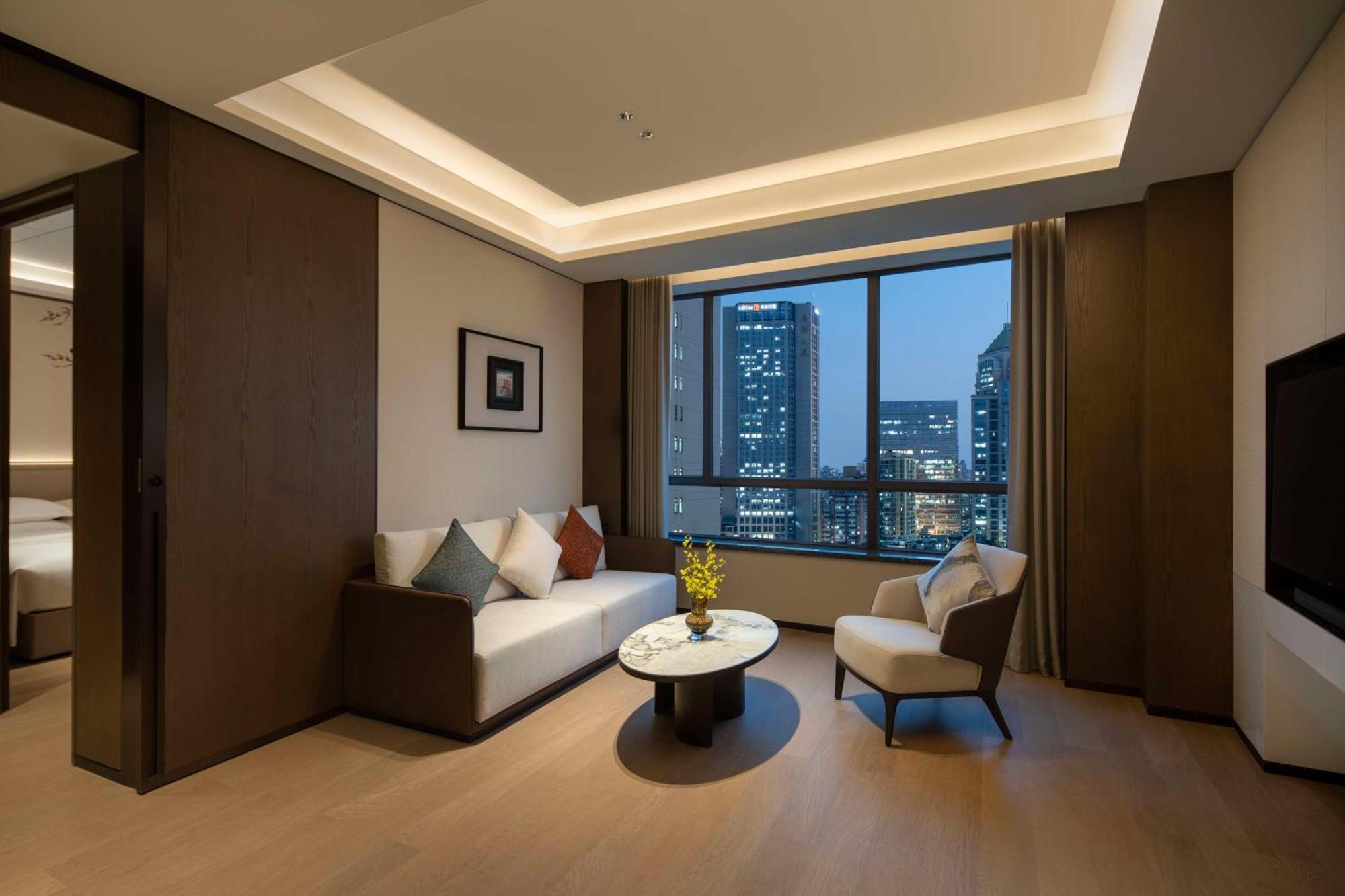 Yuexiu Hotel Guangzhou, Curio Collection By Hilton Екстер'єр фото