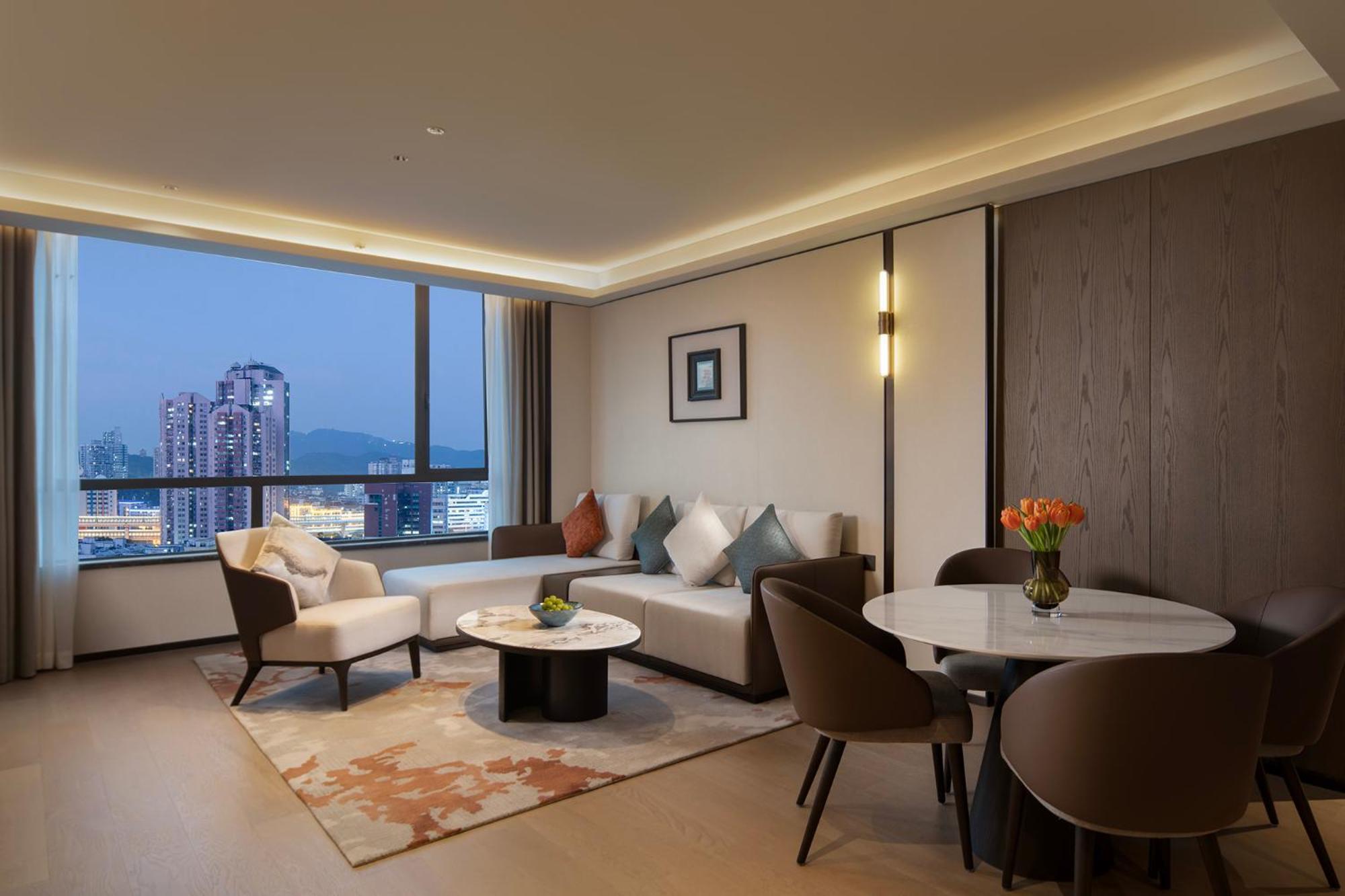 Yuexiu Hotel Guangzhou, Curio Collection By Hilton Екстер'єр фото
