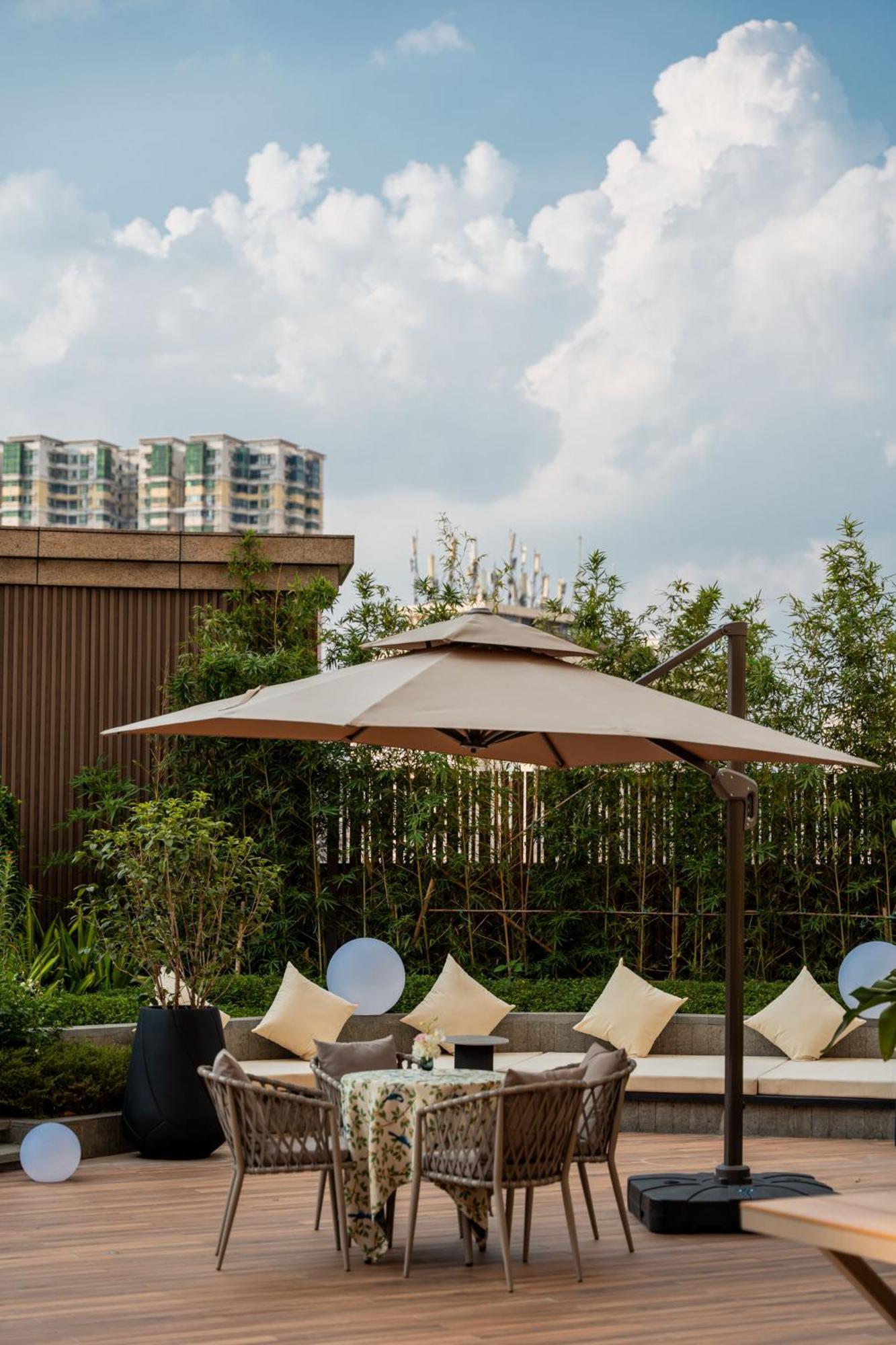 Yuexiu Hotel Guangzhou, Curio Collection By Hilton Екстер'єр фото