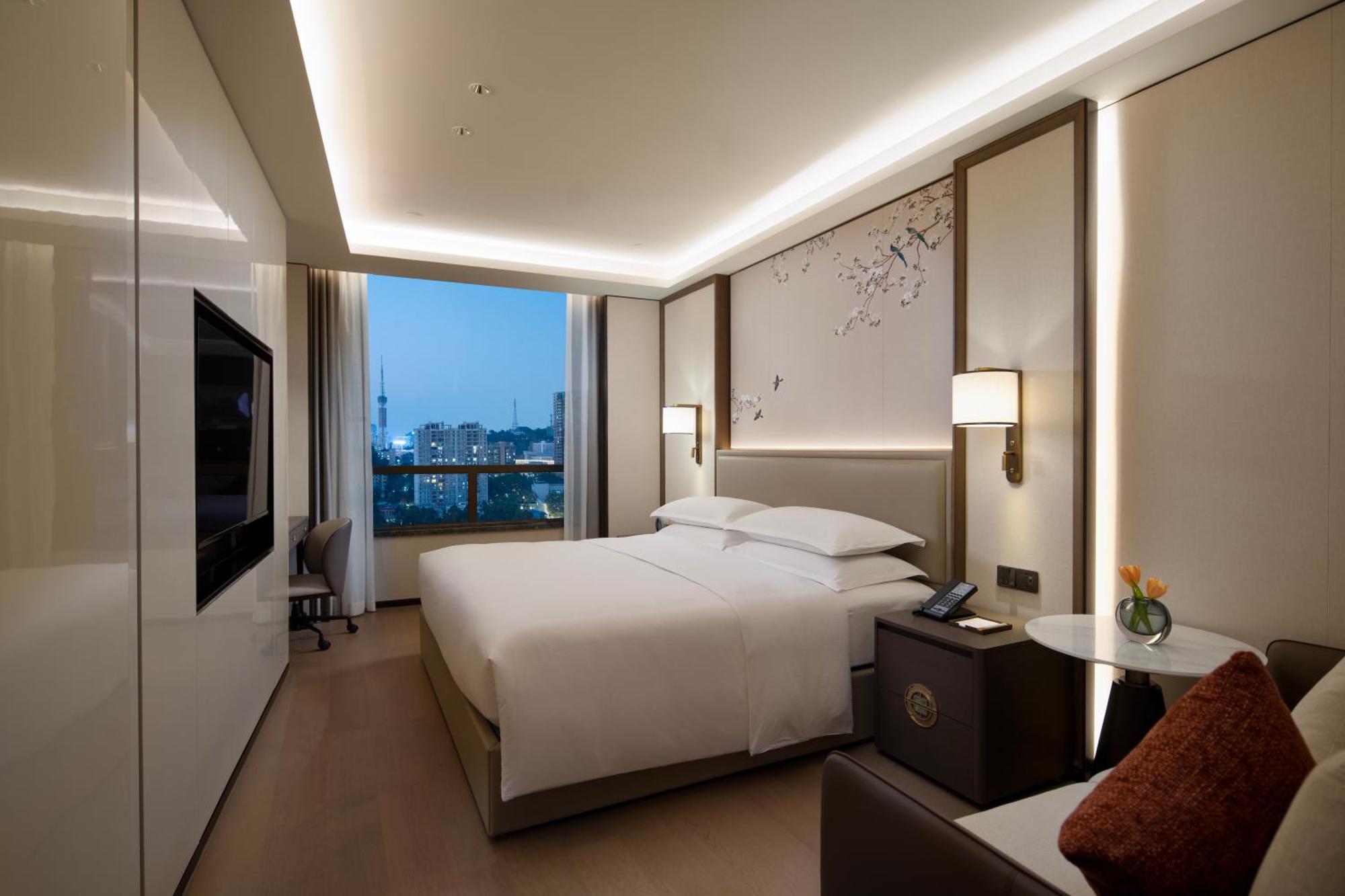 Yuexiu Hotel Guangzhou, Curio Collection By Hilton Екстер'єр фото