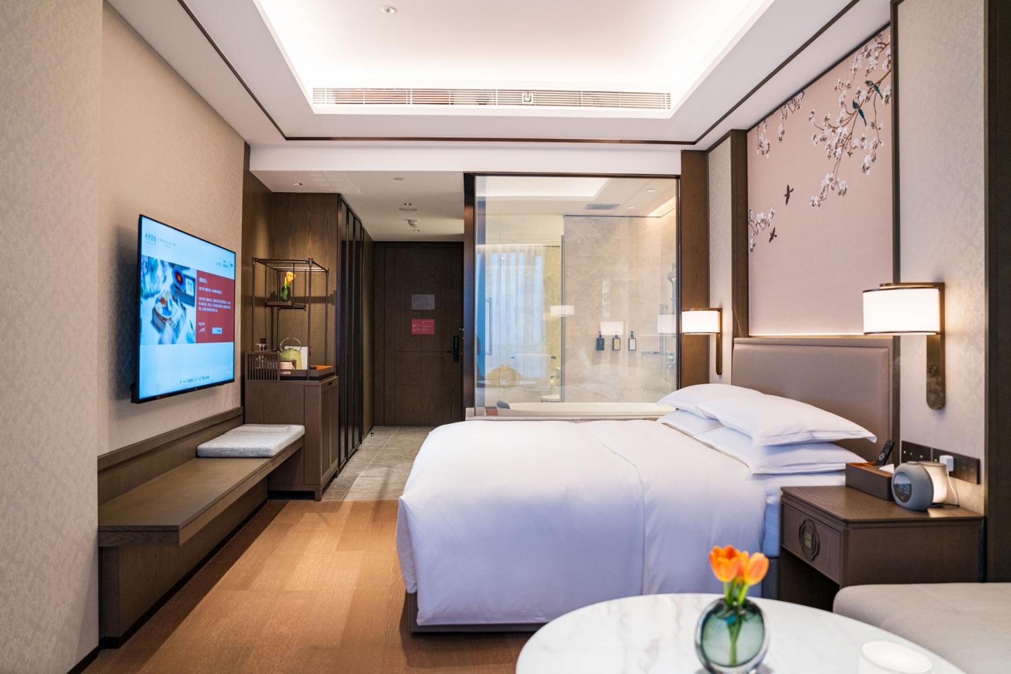 Yuexiu Hotel Guangzhou, Curio Collection By Hilton Екстер'єр фото