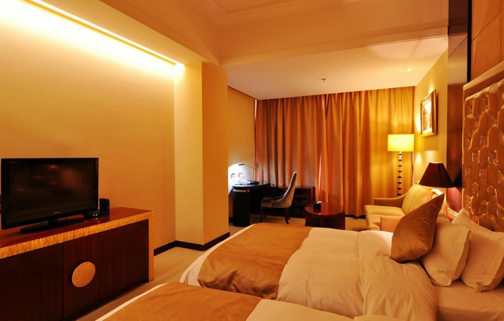 Yuexiu Hotel Guangzhou, Curio Collection By Hilton Екстер'єр фото